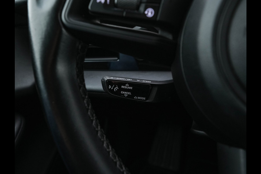 Porsche Taycan 79 kWh [3-Fase] {SOH-100%} (INCL-BTW) *LUXURY-LEATHER | FULL-LED | DIGI-COCKPIT | NAVI-FULLMAP | SPORTSEATS | ECC | CARPLAY | PDC | CRUISE | DAB | 19''ALU*