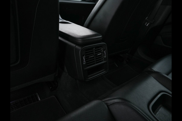 Porsche Taycan 79 kWh [3-Fase] {SOH-100%} (INCL-BTW) *LUXURY-LEATHER | FULL-LED | DIGI-COCKPIT | NAVI-FULLMAP | SPORTSEATS | ECC | CARPLAY | PDC | CRUISE | DAB | 19''ALU*
