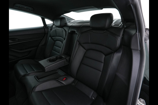 Porsche Taycan 79 kWh [3-Fase] {SOH-100%} (INCL-BTW) *LUXURY-LEATHER | FULL-LED | DIGI-COCKPIT | NAVI-FULLMAP | SPORTSEATS | ECC | CARPLAY | PDC | CRUISE | DAB | 19''ALU*