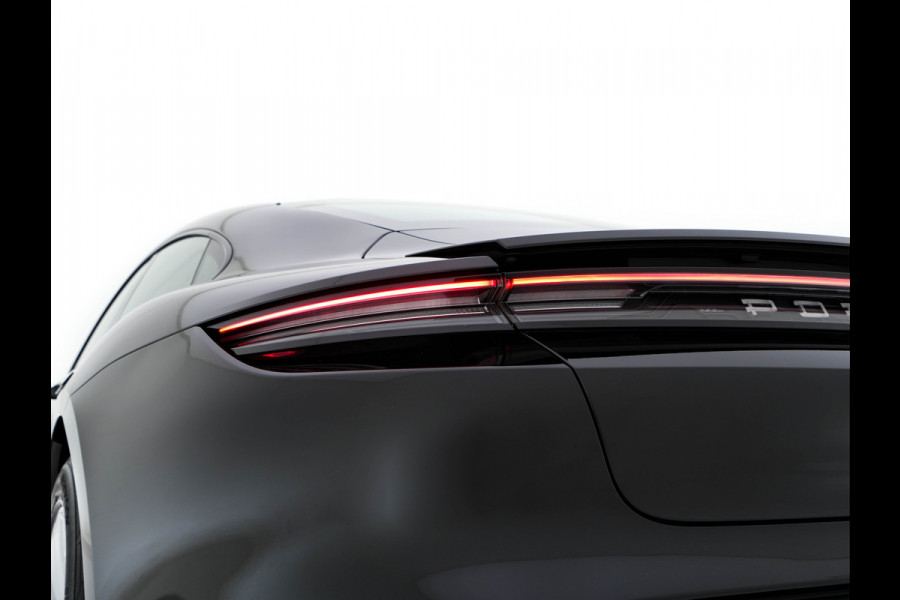 Porsche Taycan 79 kWh [3-Fase] {SOH-100%} (INCL-BTW) *LUXURY-LEATHER | FULL-LED | DIGI-COCKPIT | NAVI-FULLMAP | SPORTSEATS | ECC | CARPLAY | PDC | CRUISE | DAB | 19''ALU*