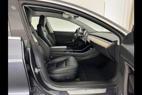 Tesla Model 3 Long Range AWD 75 kWh [ 3-Fase ] {SOH-89%} (INCL-BTW) Aut. *PANO | AUTO-PILOT | LUXURY-LEATHER | KEYLESS | FULL-LED | MEMORY-PACK | SURROUND-VIEW | DAB | CARPLAY | DIGI-COCKPIT | LANE-ASSIST | COMFORT-SEATS | TOWBAR | 18"ALU*