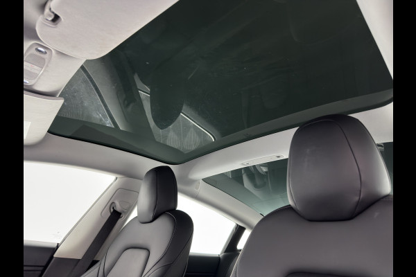 Tesla Model 3 Long Range AWD 75 kWh [ 3-Fase ] {SOH-89%} (INCL-BTW) Aut. *PANO | AUTO-PILOT | LUXURY-LEATHER | KEYLESS | FULL-LED | MEMORY-PACK | SURROUND-VIEW | DAB | CARPLAY | DIGI-COCKPIT | LANE-ASSIST | COMFORT-SEATS | TOWBAR | 18"ALU*