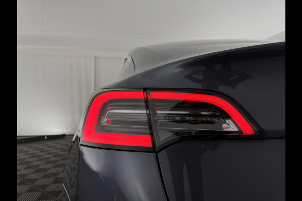 Tesla Model 3 Long Range AWD 75 kWh [ 3-Fase ] {SOH-89%} (INCL-BTW) Aut. *PANO | AUTO-PILOT | LUXURY-LEATHER | KEYLESS | FULL-LED | MEMORY-PACK | SURROUND-VIEW | DAB | CARPLAY | DIGI-COCKPIT | LANE-ASSIST | COMFORT-SEATS | TOWBAR | 18"ALU*