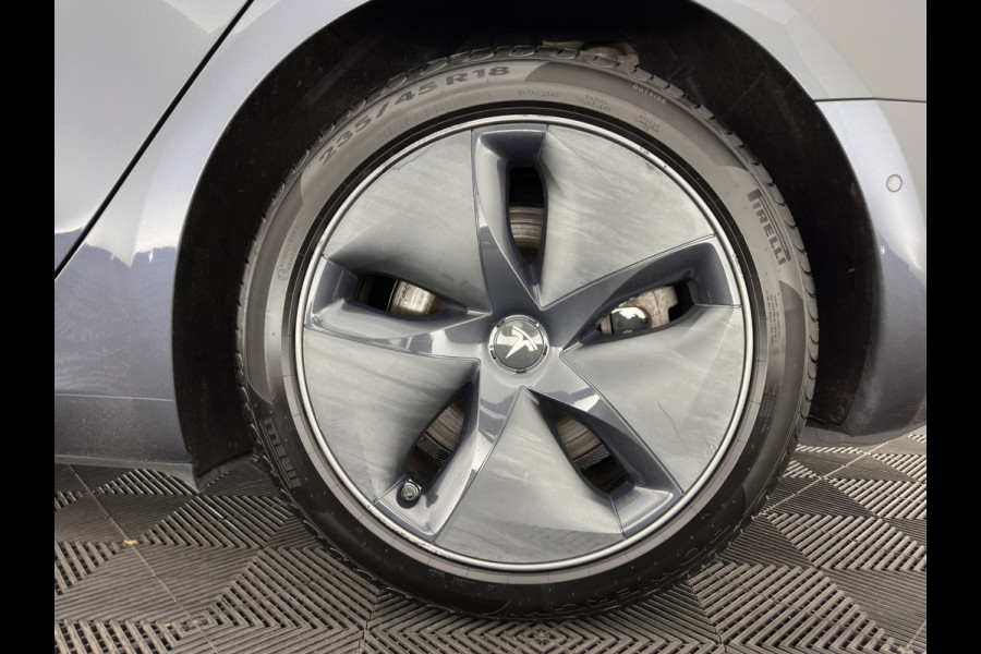 Tesla Model 3 Long Range AWD 75 kWh [ 3-Fase ] {SOH-89%} (INCL-BTW) Aut. *PANO | AUTO-PILOT | LUXURY-LEATHER | KEYLESS | FULL-LED | MEMORY-PACK | SURROUND-VIEW | DAB | CARPLAY | DIGI-COCKPIT | LANE-ASSIST | COMFORT-SEATS | TOWBAR | 18"ALU*