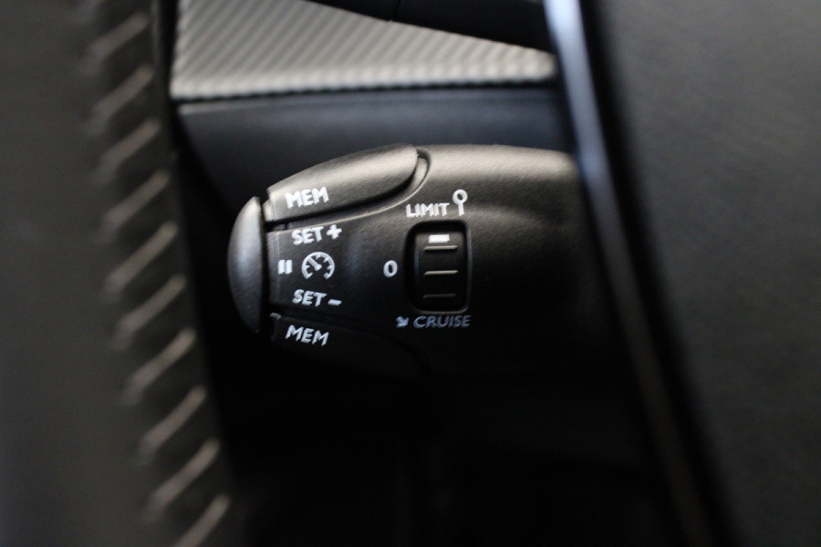 Peugeot 2008 1.2 PureTech Active Pack
