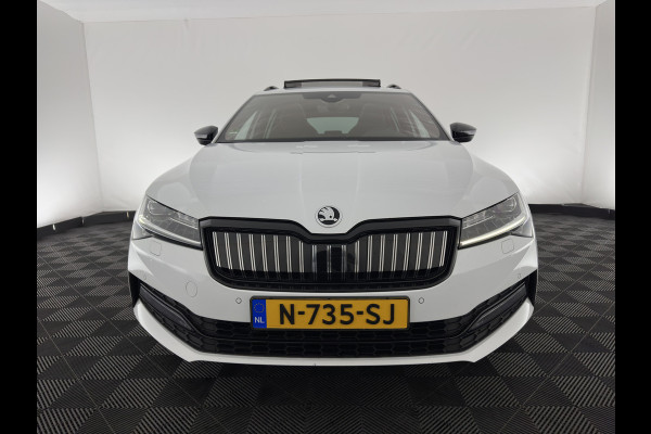Škoda Superb Combi 1.4 TSI iV Plug-In Sportline Business {SOH-93%} (INCL-BTW) Aut. *PANO | LEATHER-ALCANTARA | FULL-LED | DIGI-COCKPIT | CANTON-SOUND | AMBIENT-LIGHT | CAMERA | NAVI-FULLMAP | DAB+ | KEYLESS | HEATED-SPORTSEATS | PRIVACY-GLASS | ECC | 19"ALU*