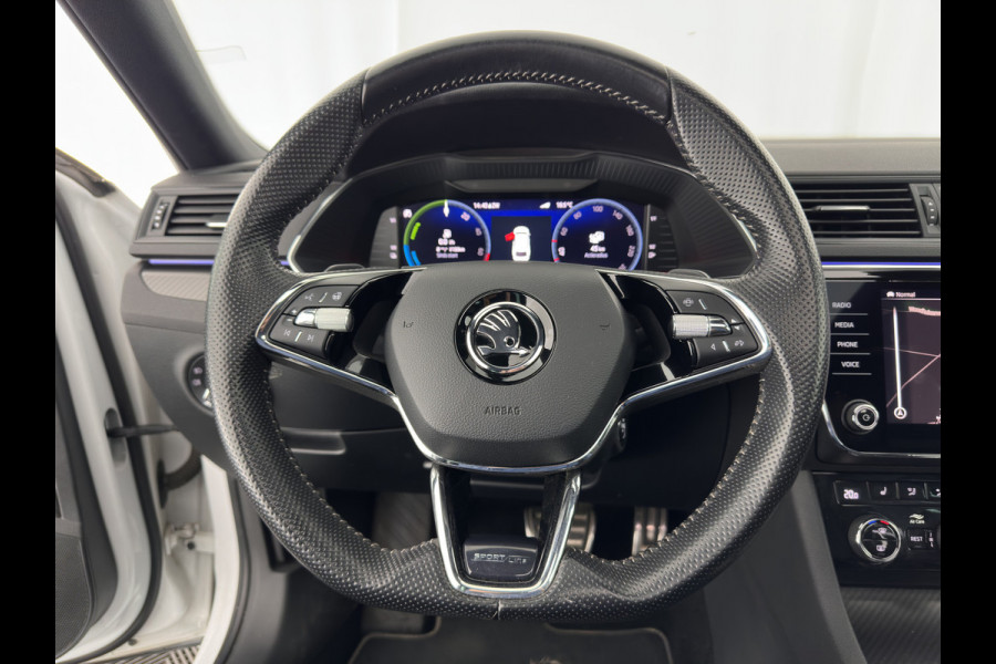 Škoda Superb Combi 1.4 TSI iV Plug-In Sportline Business {SOH-93%} (INCL-BTW) Aut. *PANO | LEATHER-ALCANTARA | FULL-LED | DIGI-COCKPIT | CANTON-SOUND | AMBIENT-LIGHT | CAMERA | NAVI-FULLMAP | DAB+ | KEYLESS | HEATED-SPORTSEATS | PRIVACY-GLASS | ECC | 19"ALU*