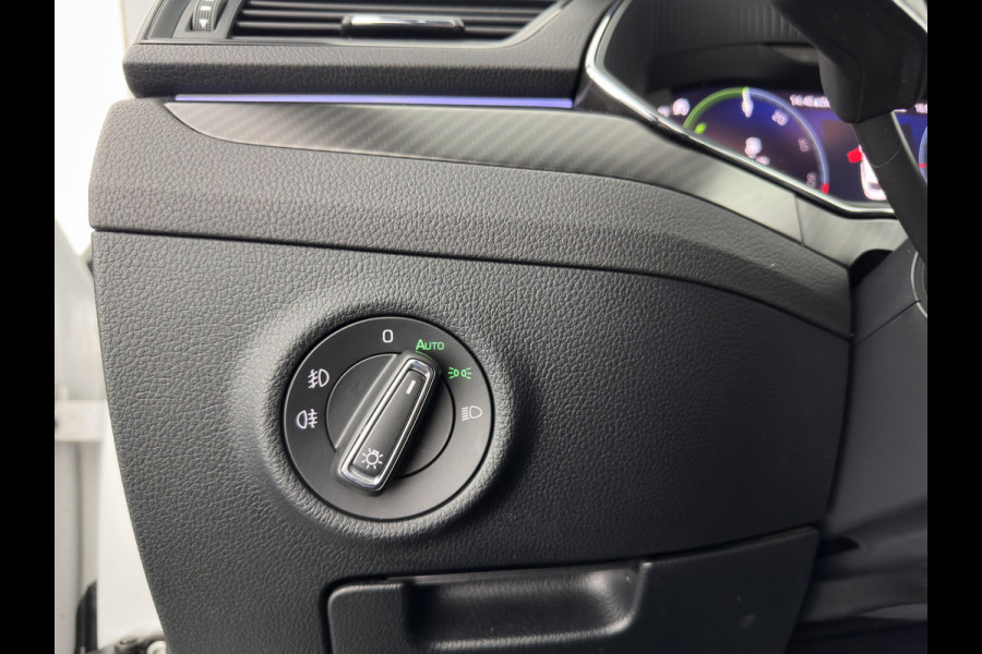Škoda Superb Combi 1.4 TSI iV Plug-In Sportline Business {SOH-93%} (INCL-BTW) Aut. *PANO | LEATHER-ALCANTARA | FULL-LED | DIGI-COCKPIT | CANTON-SOUND | AMBIENT-LIGHT | CAMERA | NAVI-FULLMAP | DAB+ | KEYLESS | HEATED-SPORTSEATS | PRIVACY-GLASS | ECC | 19"ALU*