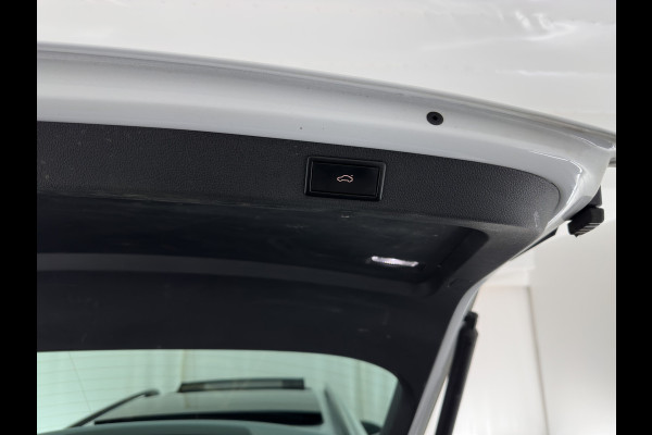 Škoda Superb Combi 1.4 TSI iV Plug-In Sportline Business {SOH-93%} (INCL-BTW) Aut. *PANO | LEATHER-ALCANTARA | FULL-LED | DIGI-COCKPIT | CANTON-SOUND | AMBIENT-LIGHT | CAMERA | NAVI-FULLMAP | DAB+ | KEYLESS | HEATED-SPORTSEATS | PRIVACY-GLASS | ECC | 19"ALU*