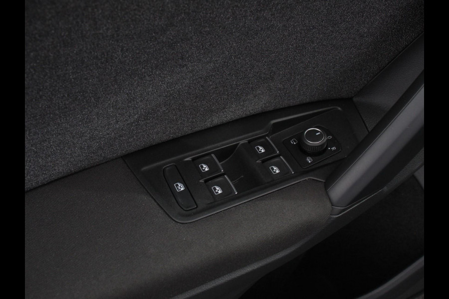 Volkswagen Tiguan 1.5 TSI 150pk DSG Move | Navigatie | Apple Carplay/Android Auto | Parkeersensoren | Camera | Adaptive Cruise Control | Elektrisch inklapbare trekhaak | Stuur- en stoelverwarming