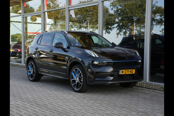 Lynk & Co 01 1.5 262pk Plug-in Hybrid | Trekhaak | Panoramadak | ACC | Navigatie | Camera