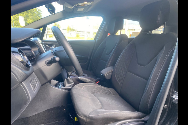 Renault Clio BWJ 11-2018 | 0.9 TCe 90PK Limited | TREKHAAK | NAVI | AIRCO | PDC | LICHTMETAAL | PRIVACY GLASS | CRUISE