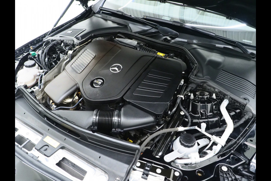 Mercedes-Benz C-Klasse Estate 300 e Avantgarde | Keyless | Trekhaak | 360 | BLIS | Leder | Sfeerverlichting | Carplay