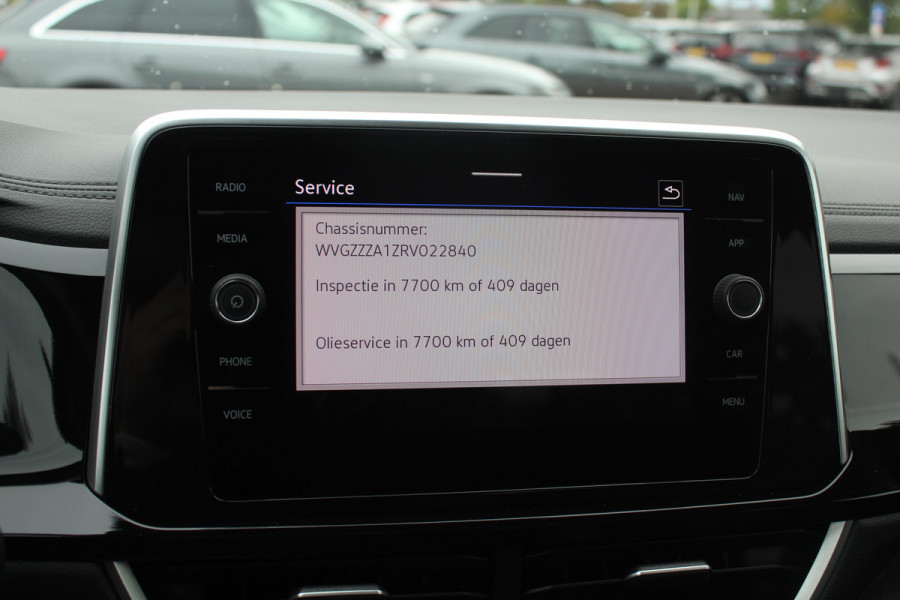 Volkswagen T-Roc 1.5 TSI R-Line Business / Panoramadak / Camera / Navigatie / Blackpack / 19'' / DAB / Stoelverwarming / ACC Volkswagen T-Roc 1.5 TSI R-Line Business / Panoramadak / Camera / Navigatie / Blackpack / 19'' / DAB / Stoelverwarming / ACC
