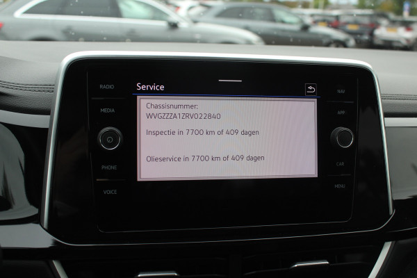 Volkswagen T-Roc 1.5 TSI R-Line Business / Panoramadak / Camera / Navigatie / Blackpack / 19'' / DAB / Stoelverwarming / ACC Volkswagen T-Roc 1.5 TSI R-Line Business / Panoramadak / Camera / Navigatie / Blackpack / 19'' / DAB / Stoelverwarming / ACC