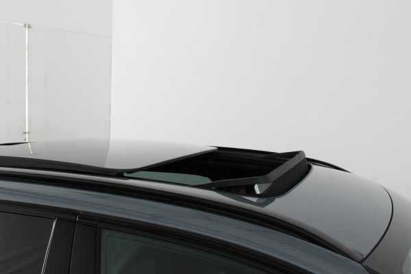 Volvo V60 2.0 B3 Plus Dark > Standkachel/Pano.schuif/Trekhaak/360 camera/Harman Kardon