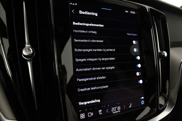 Volvo V60 2.0 B3 Plus Dark > Standkachel/Pano.schuif/Trekhaak/360 camera/Harman Kardon