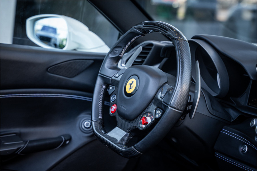 Ferrari 488 3.9 Spider HELE - Passenger Display | Lift | Camera | Carplay