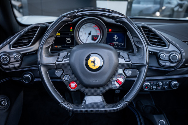 Ferrari 488 3.9 Spider HELE - Passenger Display | Lift | Camera | Carplay