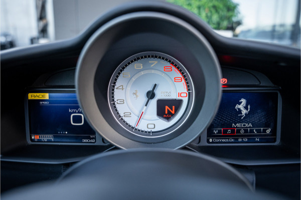Ferrari 488 3.9 Spider HELE - Passenger Display | Lift | Camera | Carplay