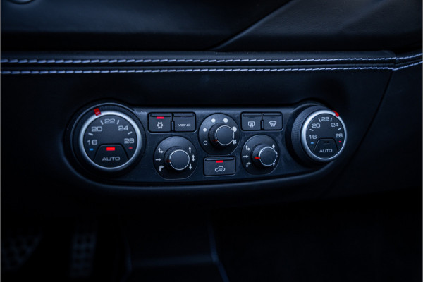 Ferrari 488 3.9 Spider HELE - Passenger Display | Lift | Camera | Carplay
