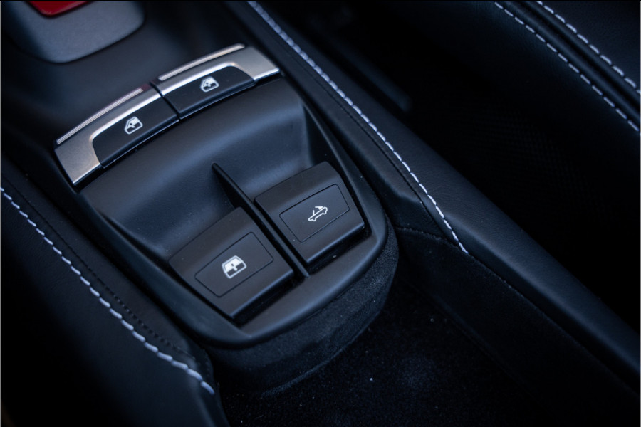 Ferrari 488 3.9 Spider HELE - Passenger Display | Lift | Camera | Carplay