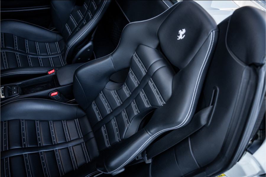 Ferrari 488 3.9 Spider HELE - Passenger Display | Lift | Camera | Carplay