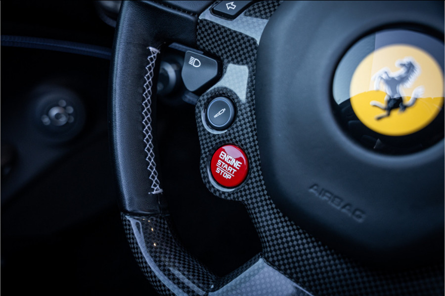Ferrari 488 3.9 Spider HELE - Passenger Display | Lift | Camera | Carplay