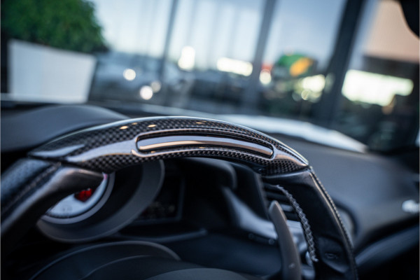 Ferrari 488 3.9 Spider HELE - Passenger Display | Lift | Camera | Carplay