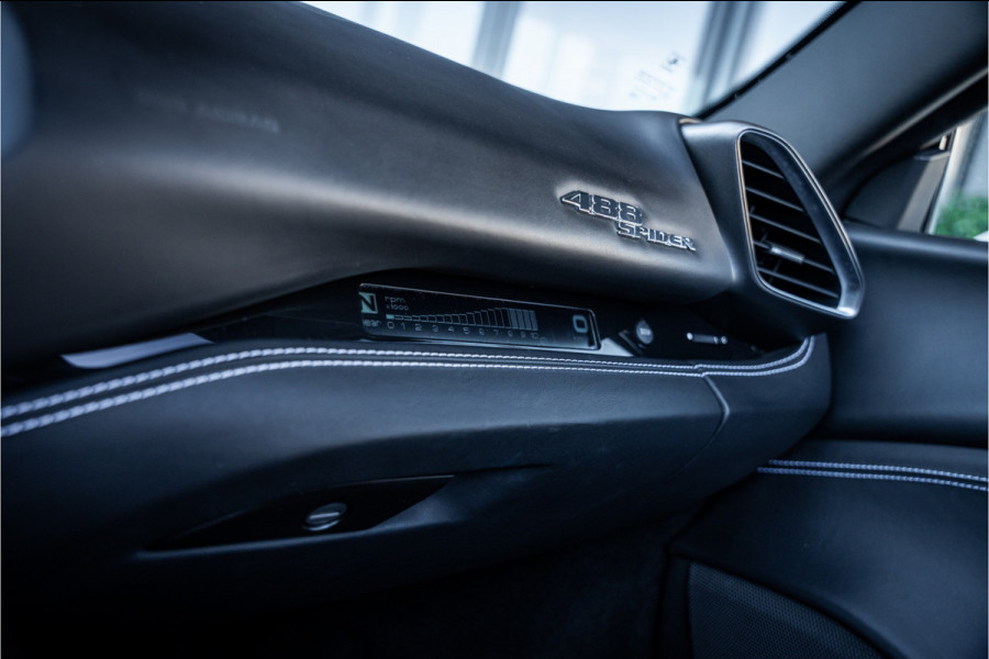 Ferrari 488 3.9 Spider HELE - Passenger Display | Lift | Camera | Carplay
