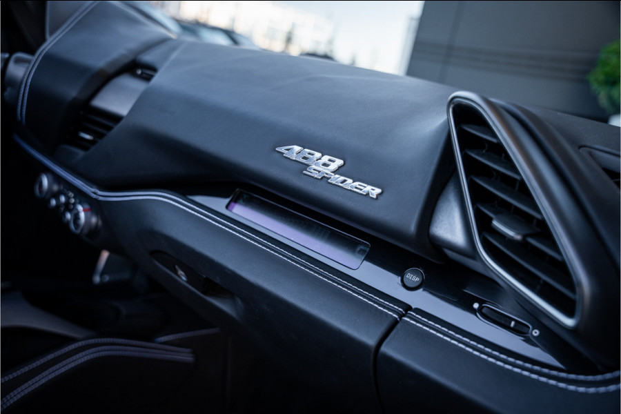 Ferrari 488 3.9 Spider HELE - Passenger Display | Lift | Camera | Carplay