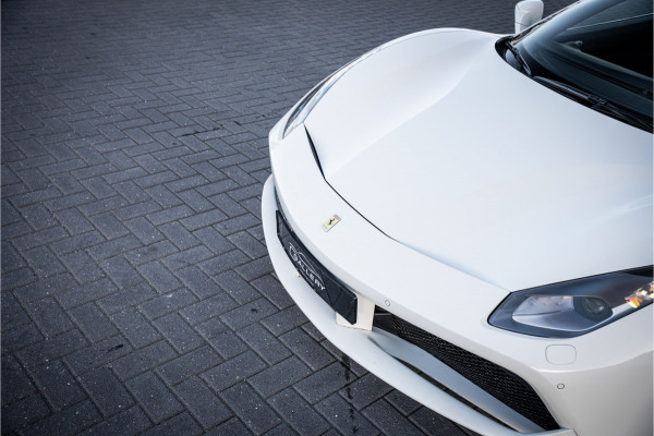 Ferrari 488 3.9 Spider HELE - Passenger Display | Lift | Camera | Carplay