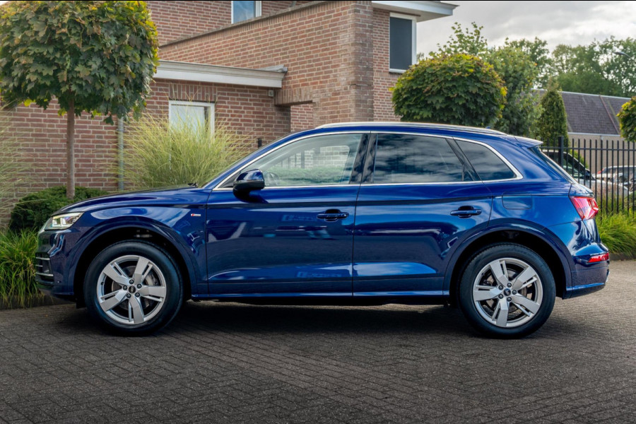 Audi Q5 50 TFSI e Quattro S Edition 300 PK Virtual Adaptive Keyless 19''