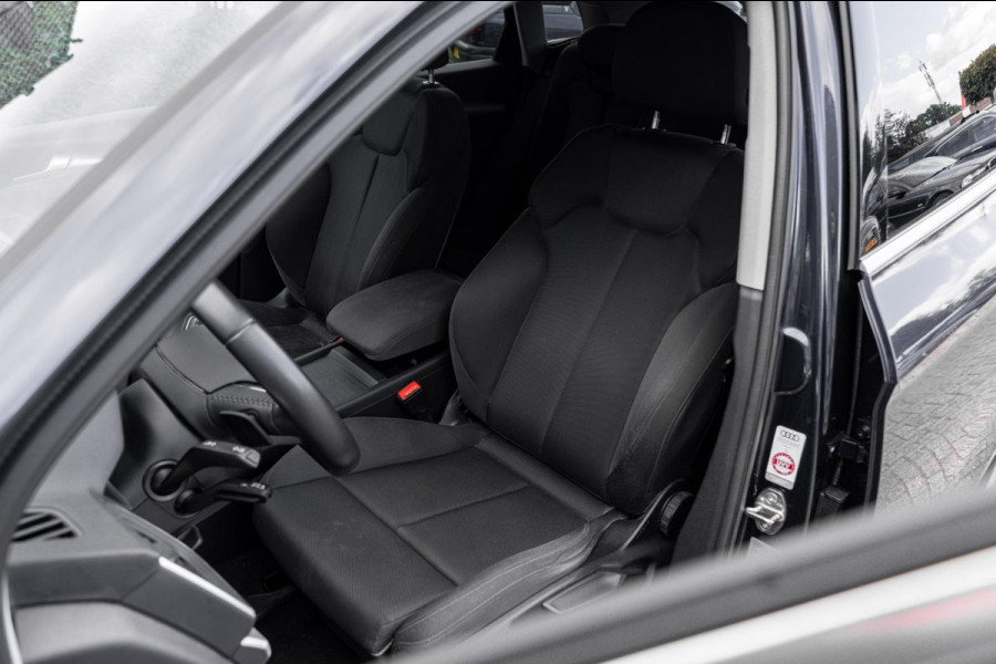 Audi Q5 50 TFSI e Quattro S Edition 300 PK Virtual Adaptive Keyless 19''