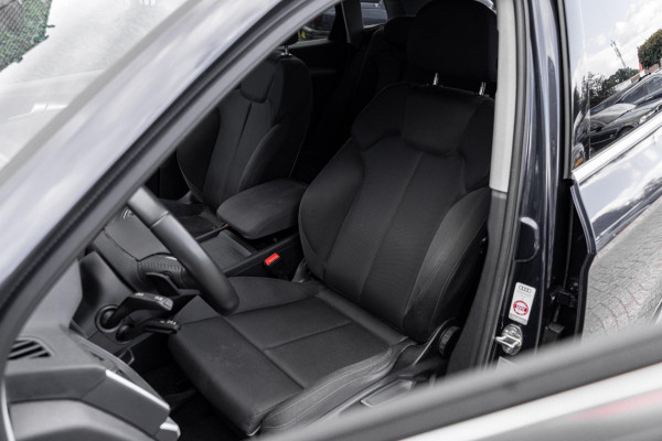 Audi Q5 50 TFSI e Quattro S Edition 300 PK Virtual Adaptive Keyless 19''