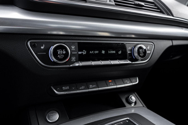 Audi Q5 50 TFSI e Quattro S Edition 300 PK Virtual Adaptive Keyless 19''