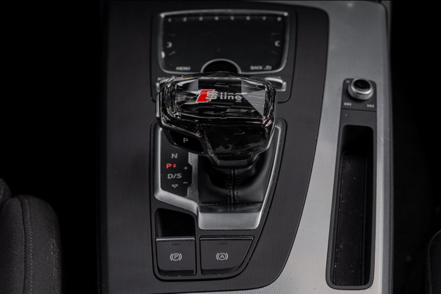 Audi Q5 50 TFSI e Quattro S Edition 300 PK Virtual Adaptive Keyless 19''