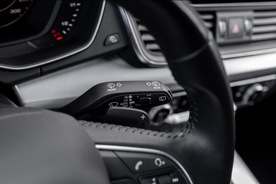 Audi Q5 50 TFSI e Quattro S Edition 300 PK Virtual Adaptive Keyless 19''
