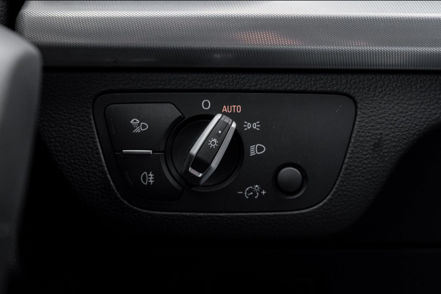 Audi Q5 50 TFSI e Quattro S Edition 300 PK Virtual Adaptive Keyless 19''