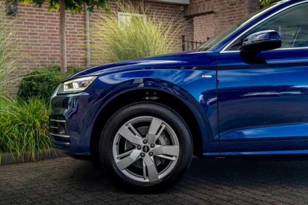 Audi Q5 50 TFSI e Quattro S Edition 300 PK Virtual Adaptive Keyless 19''
