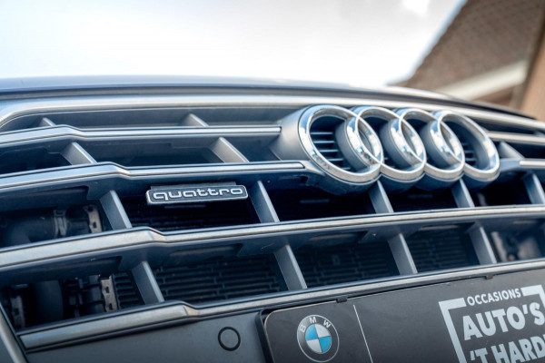Audi Q5 50 TFSI e Quattro S Edition 300 PK Virtual Adaptive Keyless 19''