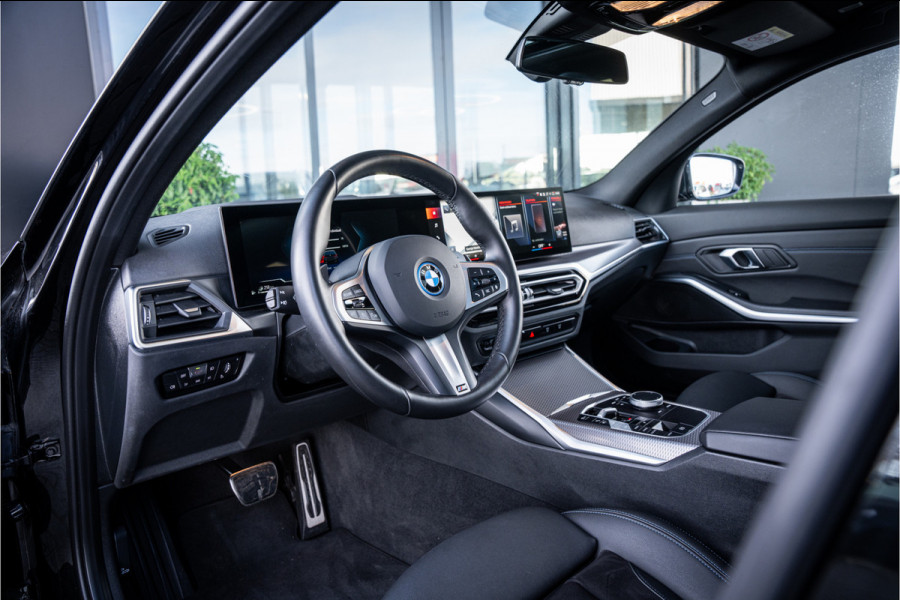 BMW 3 Serie Touring 320e - M Sport | Panorama | Cruise Control | Stoelverwarming
