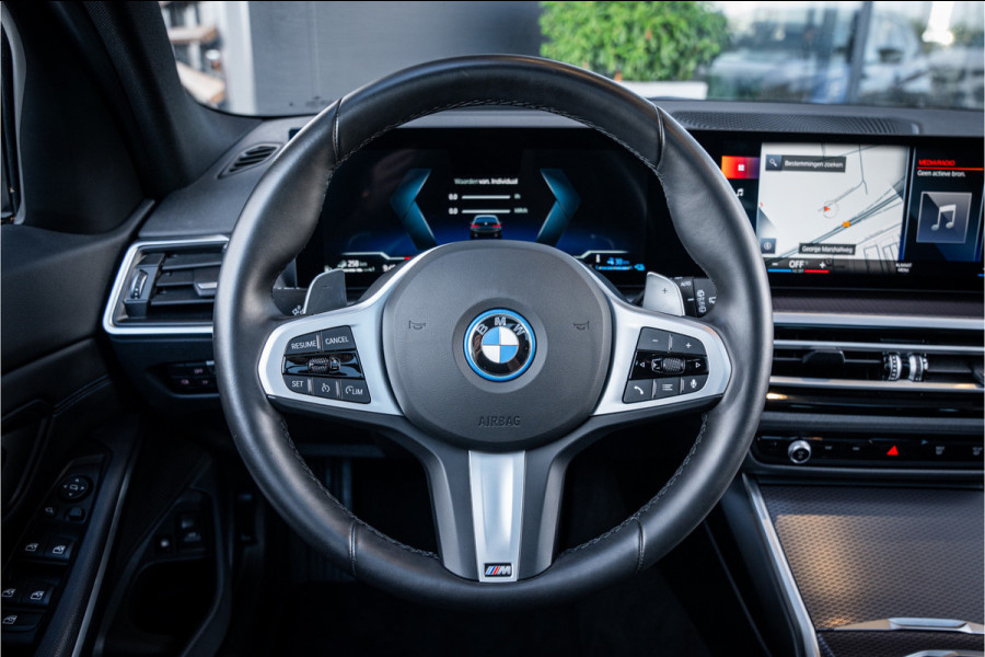 BMW 3 Serie Touring 320e - M Sport | Panorama | Cruise Control | Stoelverwarming