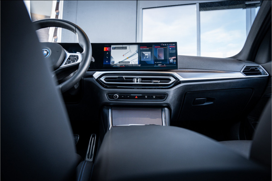 BMW 3 Serie Touring 320e - M Sport | Panorama | Cruise Control | Stoelverwarming