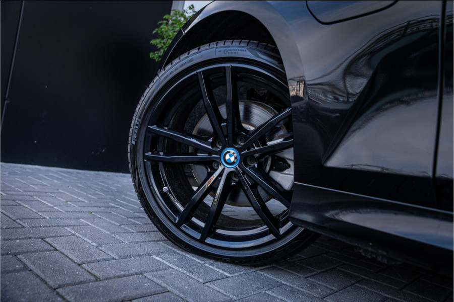BMW 3 Serie Touring 320e - M Sport | Panorama | Cruise Control | Stoelverwarming