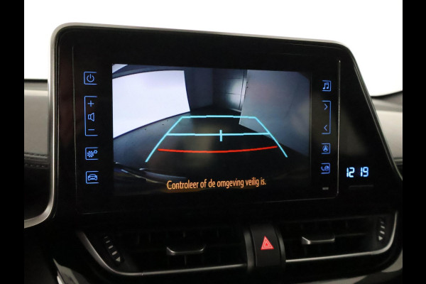 Toyota C-HR 1.8 Hybrid Dynamic Navi. GARANTIE TOT 08-2028! . AFNEEMBARE TREKHAAK. ADAPTIEVE CRUISE CONTROL. PARKEERSENSOREN VOOR & ACHTER. Toyota C-HR 1.8 Hybrid Dynamic Navi. GARANTIE TOT 08-2028! . AFNEEMBARE TREKHAAK. ADAPTIEVE CRUISE CONTROL. PARKEERSENSOREN VOOR & ACHTER.
