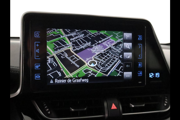 Toyota C-HR 1.8 Hybrid Dynamic Navi. GARANTIE TOT 08-2028! . AFNEEMBARE TREKHAAK. ADAPTIEVE CRUISE CONTROL. PARKEERSENSOREN VOOR & ACHTER. Toyota C-HR 1.8 Hybrid Dynamic Navi. GARANTIE TOT 08-2028! . AFNEEMBARE TREKHAAK. ADAPTIEVE CRUISE CONTROL. PARKEERSENSOREN VOOR & ACHTER.