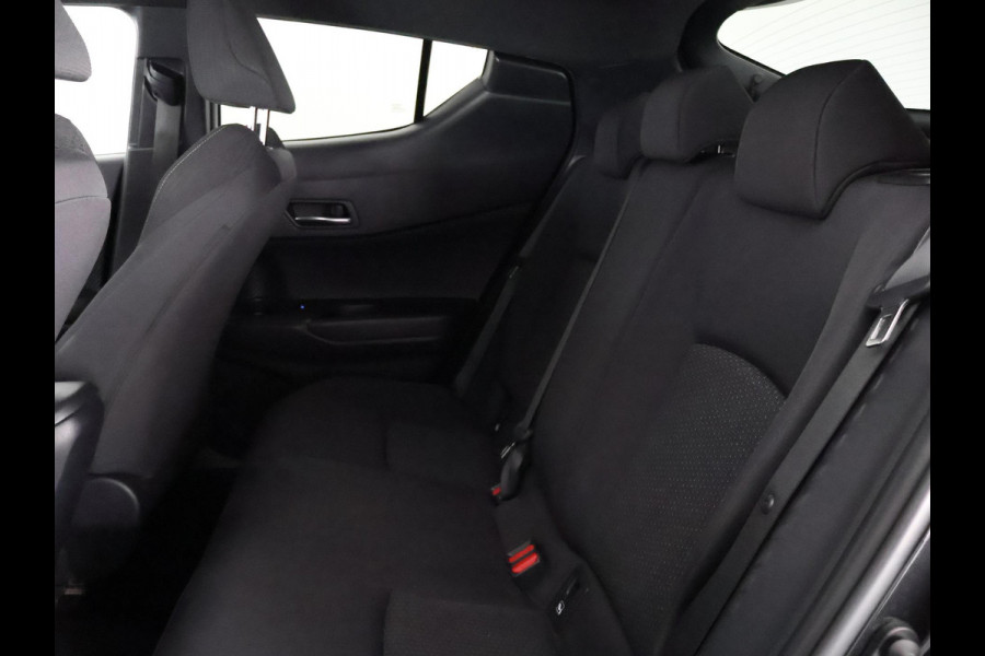 Toyota C-HR 1.8 Hybrid Dynamic Navi. GARANTIE TOT 08-2028! . AFNEEMBARE TREKHAAK. ADAPTIEVE CRUISE CONTROL. PARKEERSENSOREN VOOR & ACHTER. Toyota C-HR 1.8 Hybrid Dynamic Navi. GARANTIE TOT 08-2028! . AFNEEMBARE TREKHAAK. ADAPTIEVE CRUISE CONTROL. PARKEERSENSOREN VOOR & ACHTER.