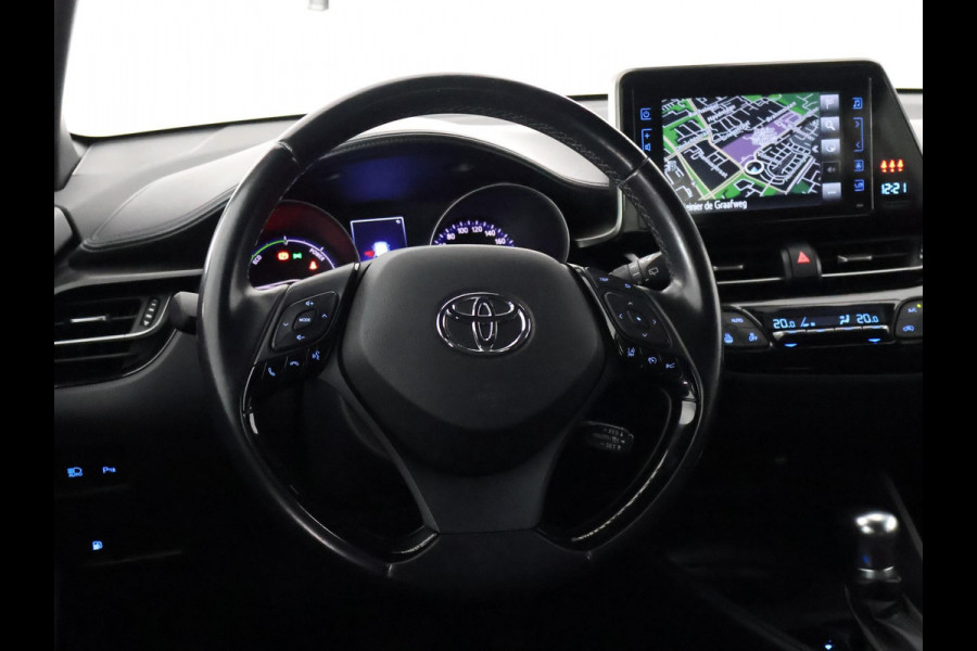 Toyota C-HR 1.8 Hybrid Dynamic Navi. GARANTIE TOT 08-2028! . AFNEEMBARE TREKHAAK. ADAPTIEVE CRUISE CONTROL. PARKEERSENSOREN VOOR & ACHTER. Toyota C-HR 1.8 Hybrid Dynamic Navi. GARANTIE TOT 08-2028! . AFNEEMBARE TREKHAAK. ADAPTIEVE CRUISE CONTROL. PARKEERSENSOREN VOOR & ACHTER.