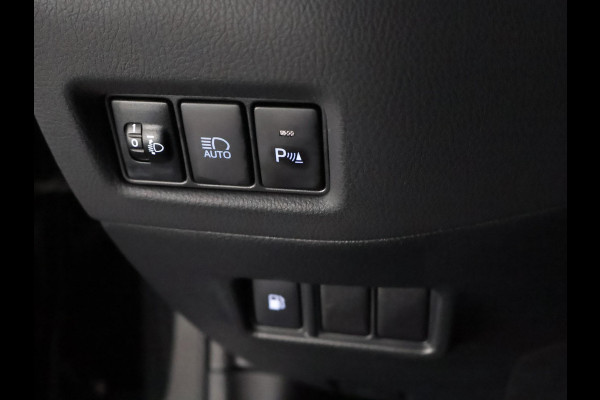 Toyota C-HR 1.8 Hybrid Dynamic Navi. GARANTIE TOT 08-2028! . AFNEEMBARE TREKHAAK. ADAPTIEVE CRUISE CONTROL. PARKEERSENSOREN VOOR & ACHTER. Toyota C-HR 1.8 Hybrid Dynamic Navi. GARANTIE TOT 08-2028! . AFNEEMBARE TREKHAAK. ADAPTIEVE CRUISE CONTROL. PARKEERSENSOREN VOOR & ACHTER.